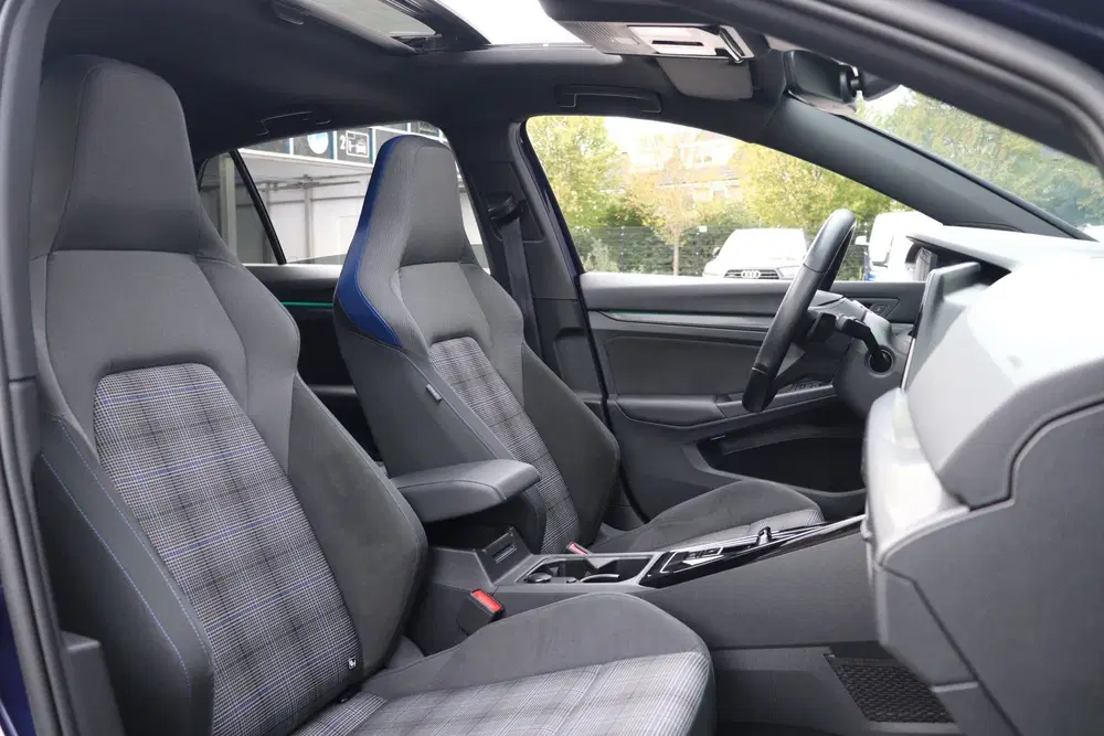 Volkswagen Golf 1.4 eHybrid GTE Pano Matrix IQ ACC uit 2023, foto 11