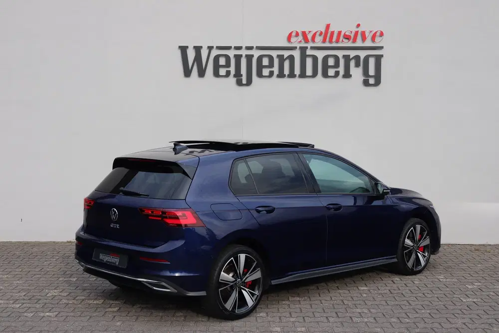 Volkswagen Golf 1.4 eHybrid GTE Pano Matrix IQ ACC uit 2023, foto 2
