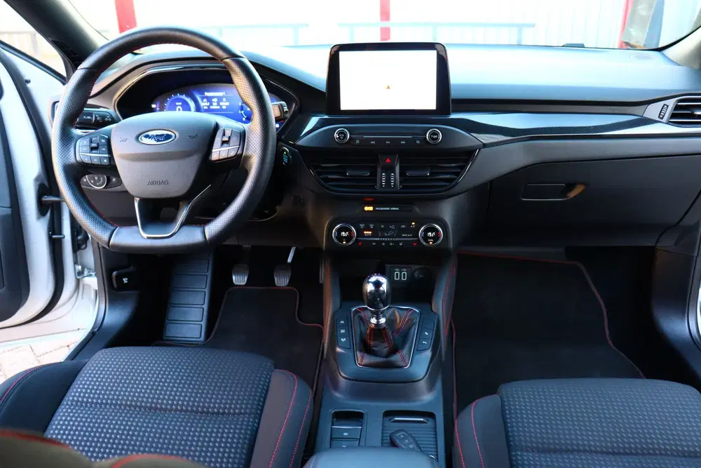 Ford Focus 1.0 EcoBoost Hybrid ST Line X Business O.a uit 2021, foto 3
