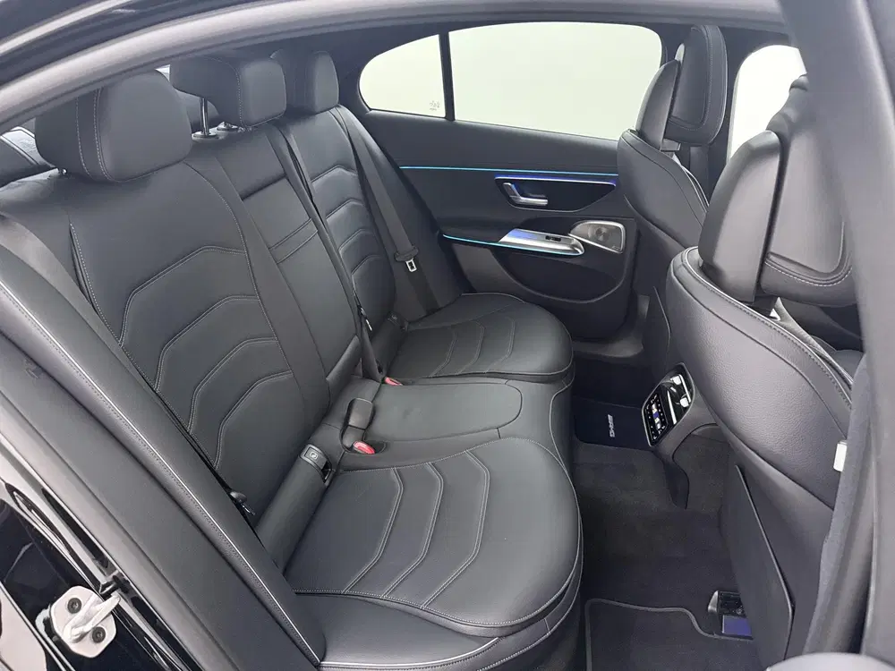 Mercedes-Benz E-Klasse 300e Sport Edition uit 2026, foto 10