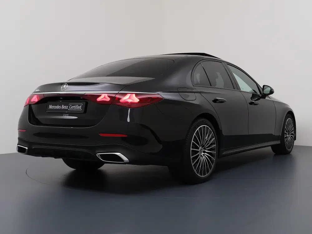 Mercedes-Benz E-Klasse 300e Sport Edition uit 2026, foto 2