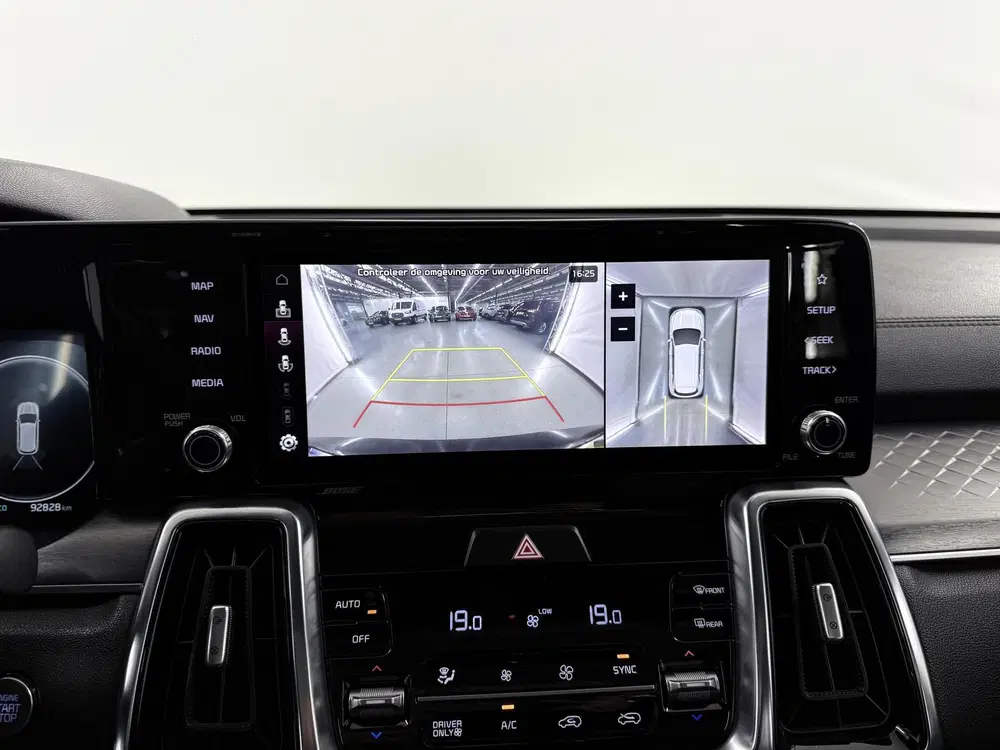 Kia Sorento 1.6 T-GDI Plug-in Hybrid 4WD ExecutiveLine uit 2021, foto 15