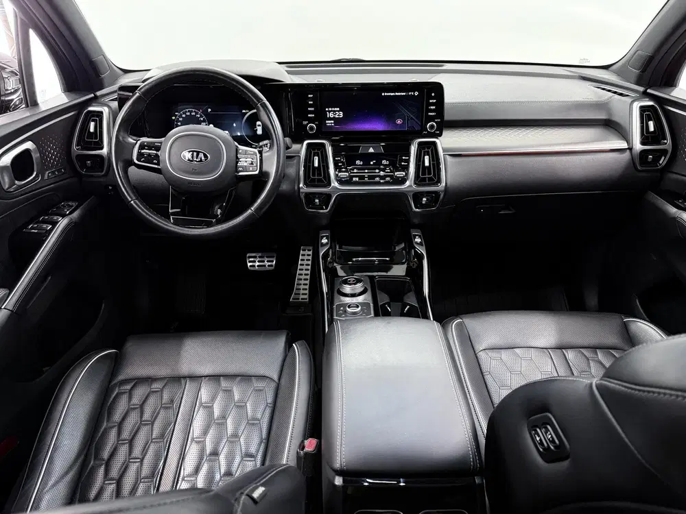Kia Sorento 1.6 T-GDI Plug-in Hybrid 4WD ExecutiveLine uit 2021, foto 8