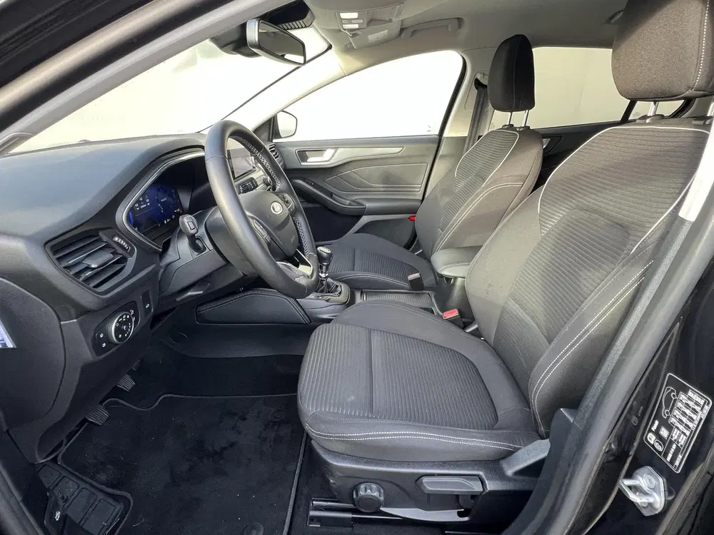Ford Focus 1.0 EcoBoost Titanium X Business uit 2021, foto 10