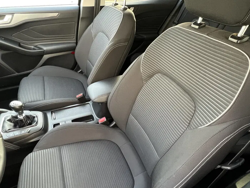 Ford Focus 1.0 EcoBoost Titanium X Business uit 2021, foto 12