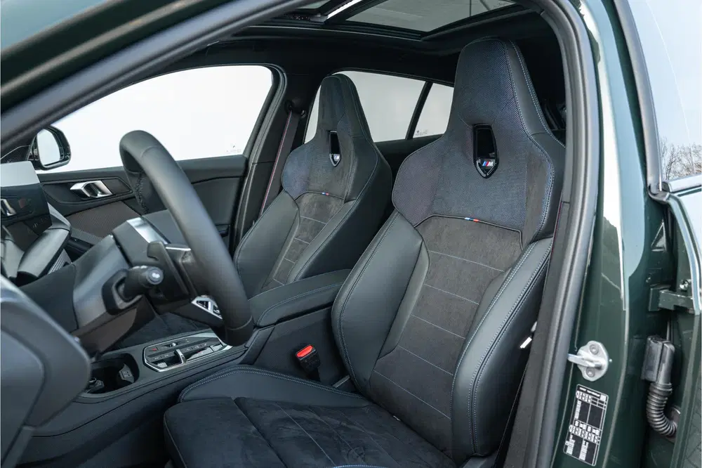 BMW 1-serie 120 M Sport Automaat uit 2026, foto 4