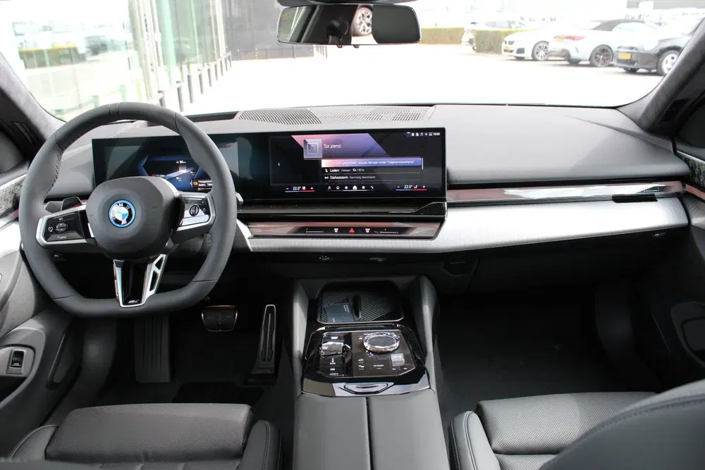 BMW i5 eDrive40 M Sport uit 2026, foto 3