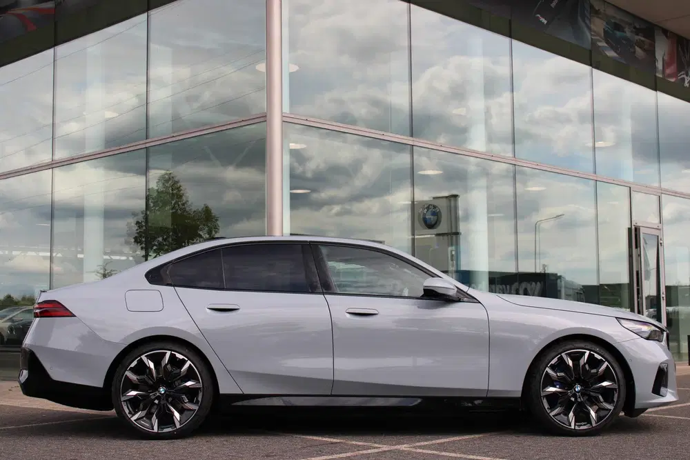 BMW i5 eDrive40 M Sport uit 2026, foto 7
