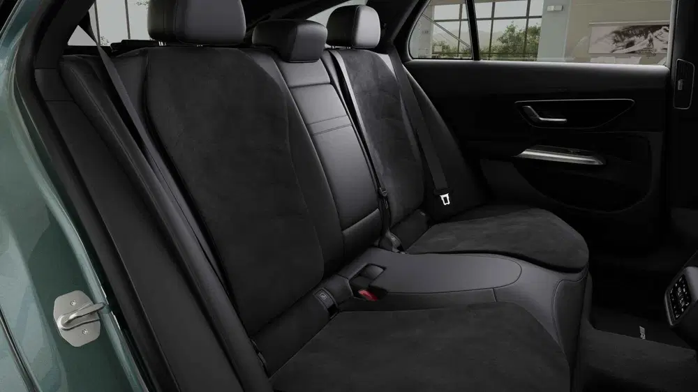 Mercedes-Benz E-Klasse 300 e Business Solution AMG uit 2026, foto 11