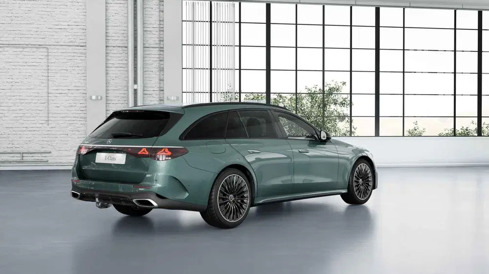 Mercedes-Benz E-Klasse 300 e Business Solution AMG uit 2026, foto 2