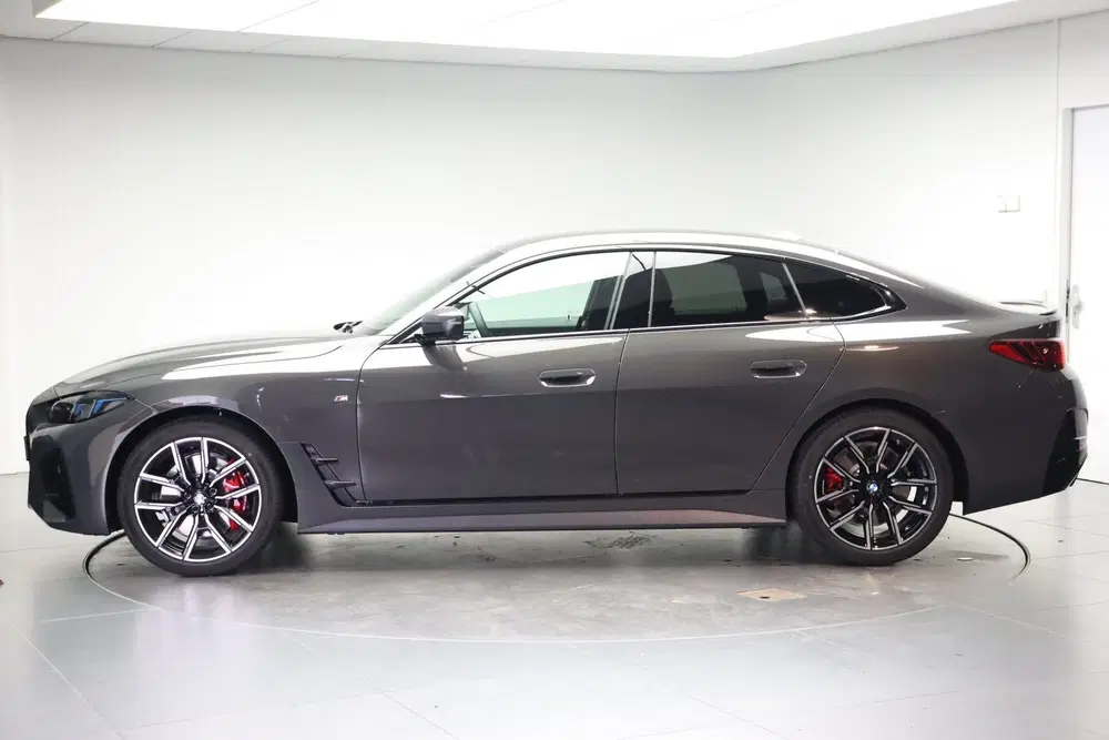 BMW 4-serie Coupé 420i M Sport Automaat uit 2026, foto 2
