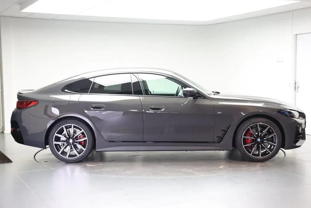 BMW 4-serie Coupé 420i M Sport Automaat uit 2026, foto 4