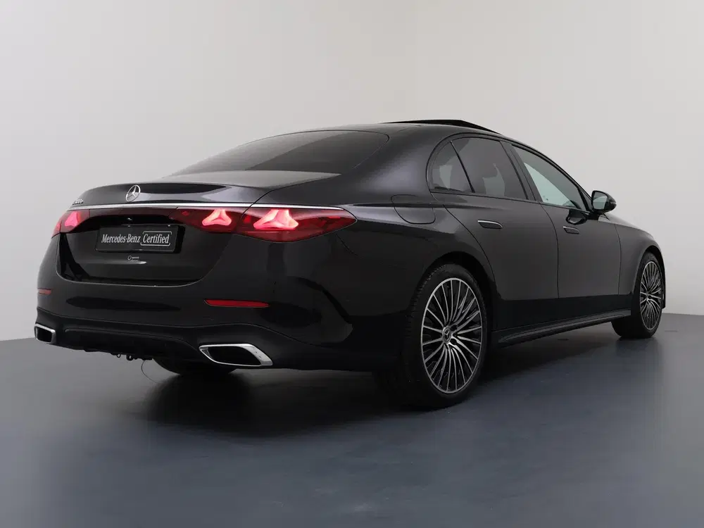 Mercedes-Benz E-Klasse 300e Sport Edition uit 2026, foto 2