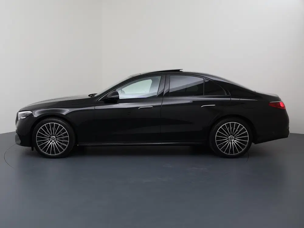 Mercedes-Benz E-Klasse 300e Sport Edition uit 2026, foto 5