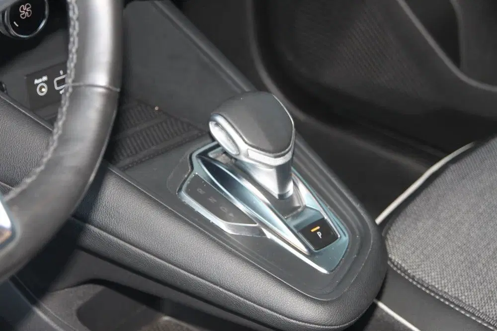 Renault Captur 140PK-INTENS-AUTOM-77DKM-NAVI-ADAPT.CRUISE uit 2021, foto 14