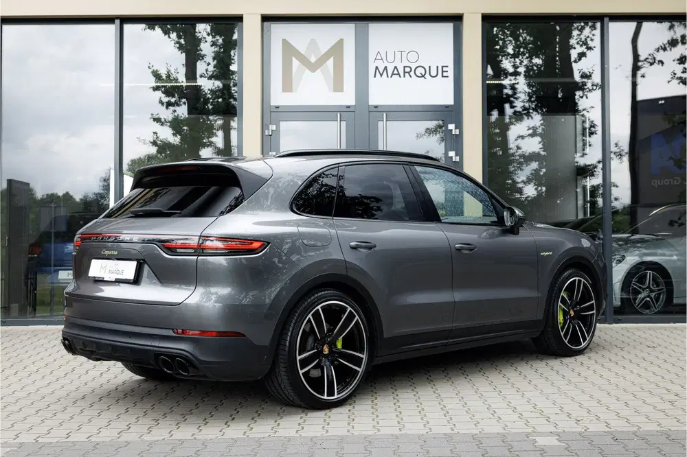 Porsche Cayenne 3.0 E-Hybrid 463PK uit 2022, foto 2