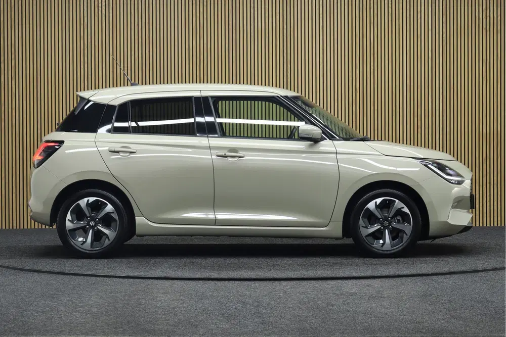 Suzuki Swift 1.2 Style Smart Hybrid uit 2025, foto 11