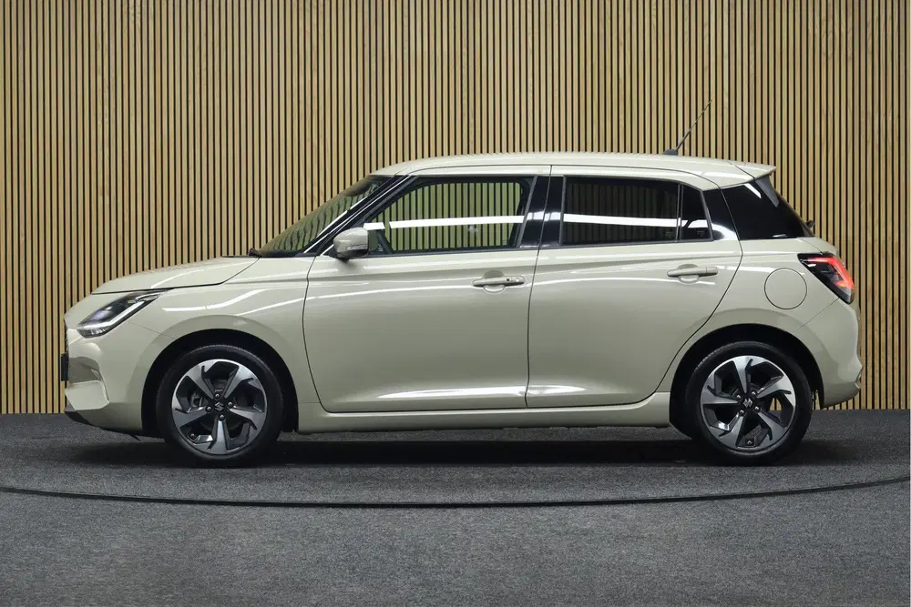 Suzuki Swift 1.2 Style Smart Hybrid uit 2025, foto 2