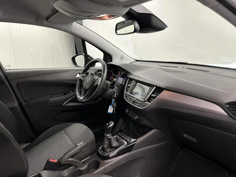 Opel Crossland 1.2 Edition uit 2021, foto 12