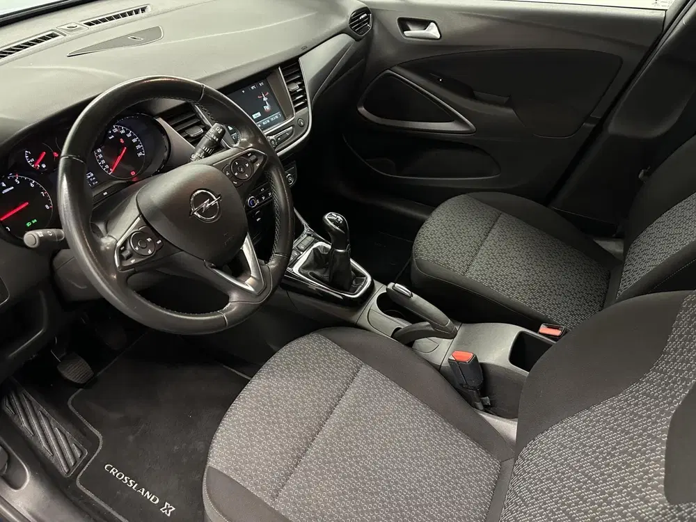 Opel Crossland 1.2 Edition uit 2021, foto 15