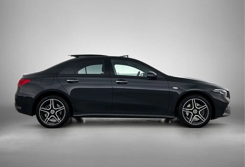 Mercedes-Benz A-Klasse 250 e Business Solution AMG uit 2025, foto 14