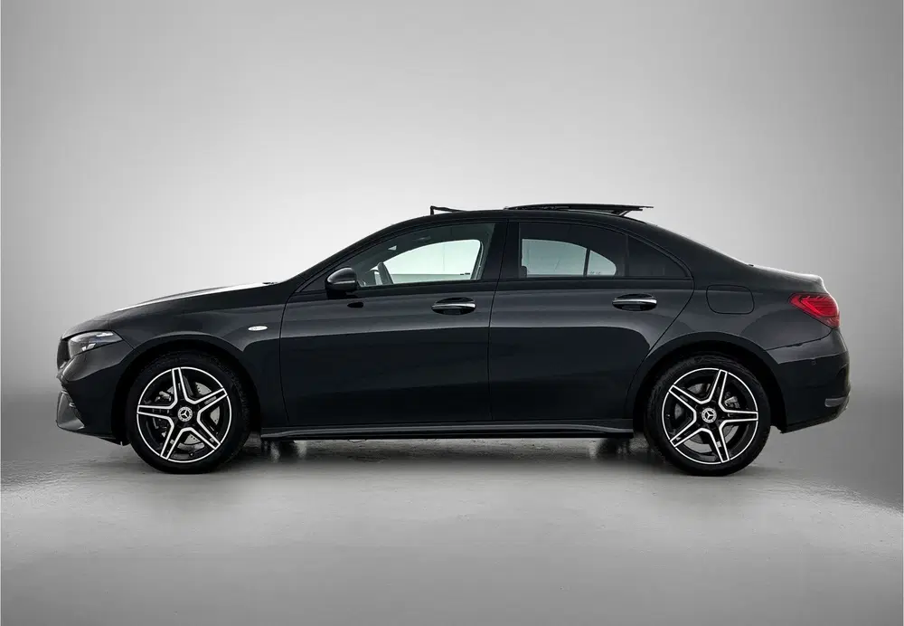 Mercedes-Benz A-Klasse 250 e Business Solution AMG uit 2025, foto 3