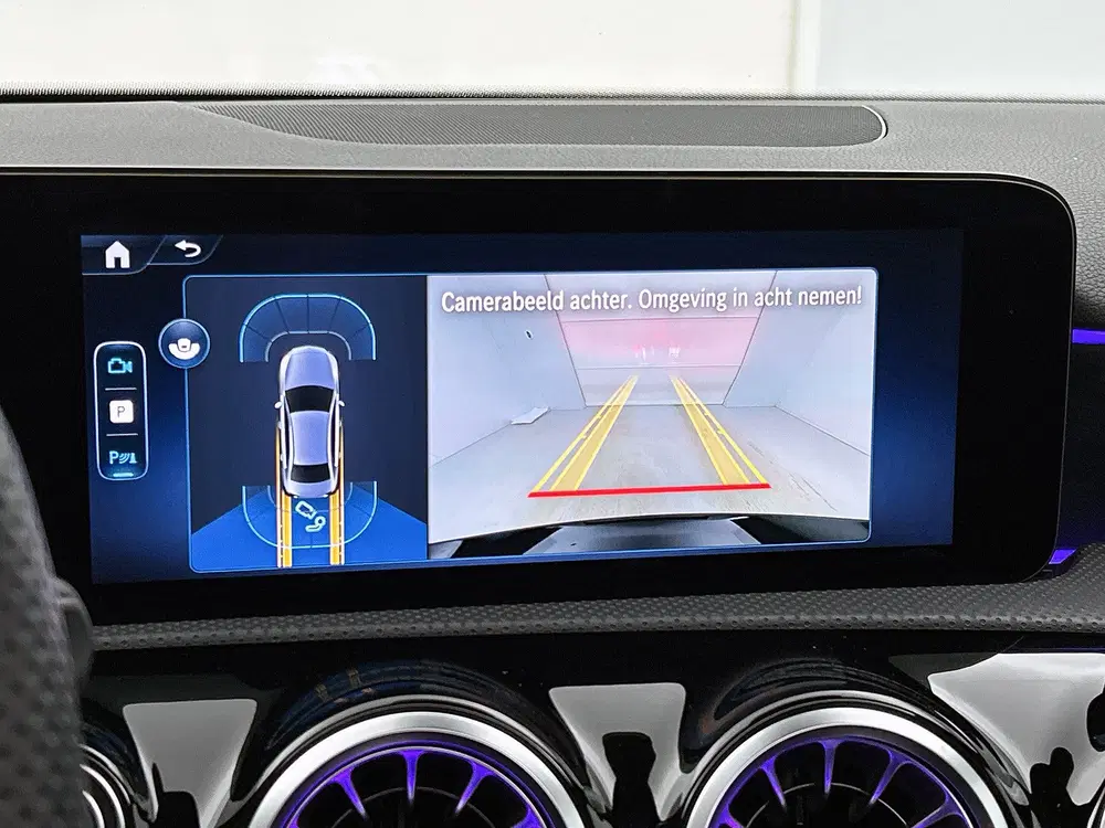 Mercedes-Benz A-Klasse 250 e Business Solution AMG uit 2025, foto 8