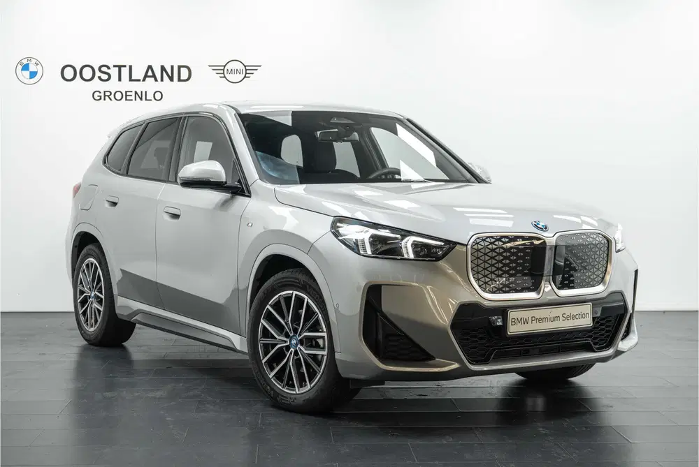 BMW iX1 eDrive20 M Sport uit 2024, foto 2