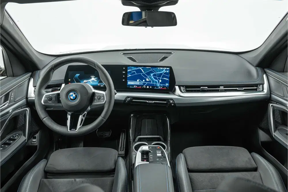 BMW iX1 eDrive20 M Sport uit 2024, foto 5