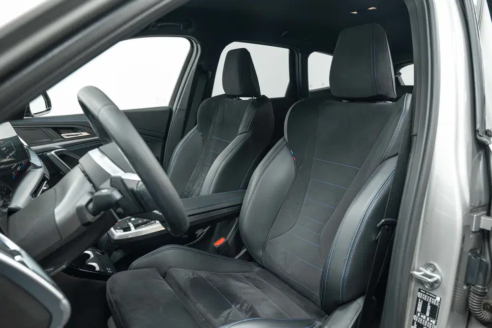 BMW iX1 eDrive20 M Sport uit 2024, foto 6