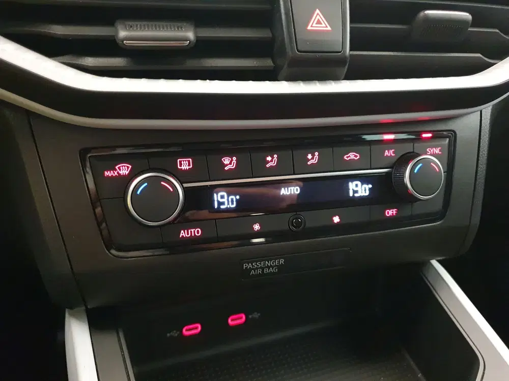 SEAT Arona 1.0 TSI 110pk DSG uit 2024, foto 13