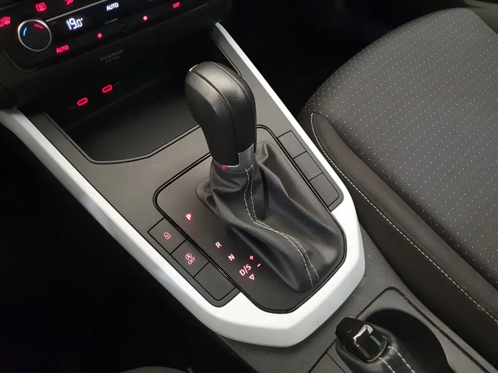 SEAT Arona 1.0 TSI 110pk DSG uit 2024, foto 9