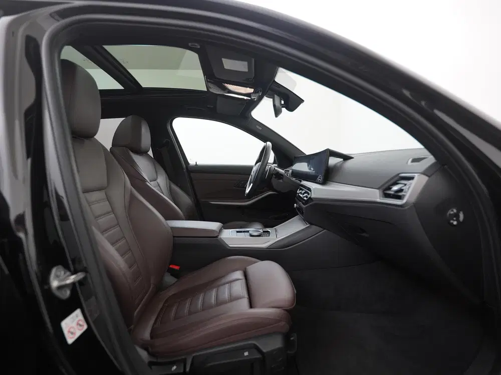 BMW 3-serie 320e xDrive Sport Line Shadow Facelift uit 2022, foto 3