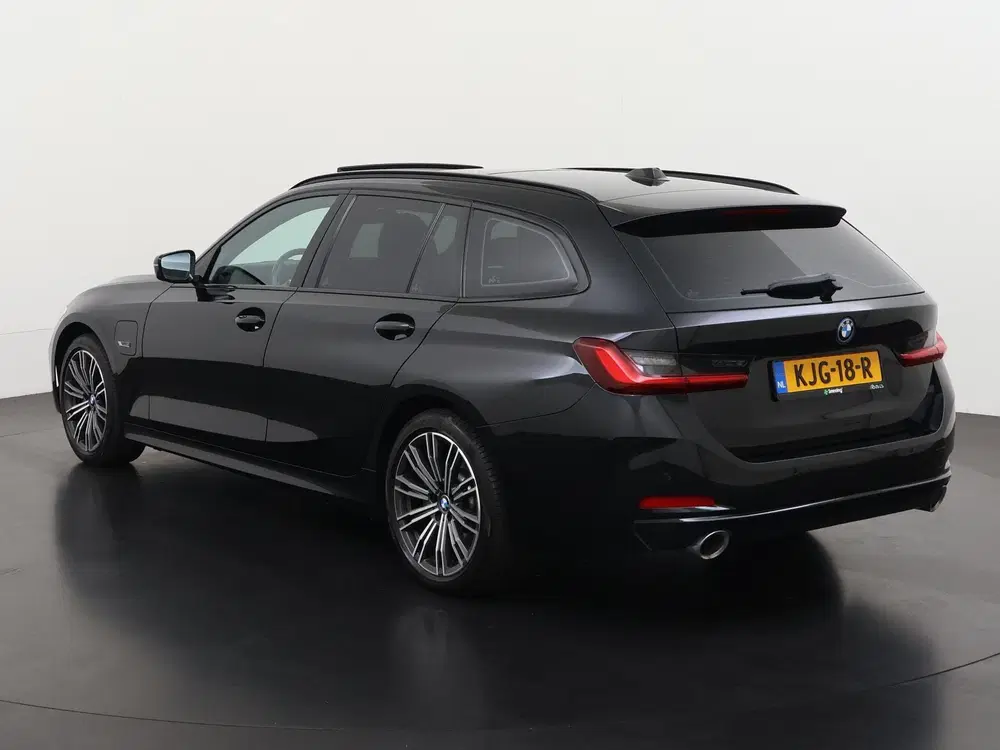 BMW 3-serie 320e xDrive Sport Line Shadow Facelift uit 2022, foto 7