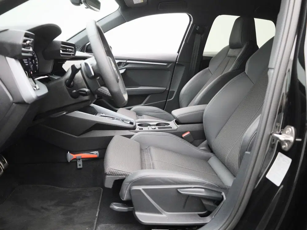 Audi A3 40 TFSI e S edition Navigatie uit 2025, foto 11