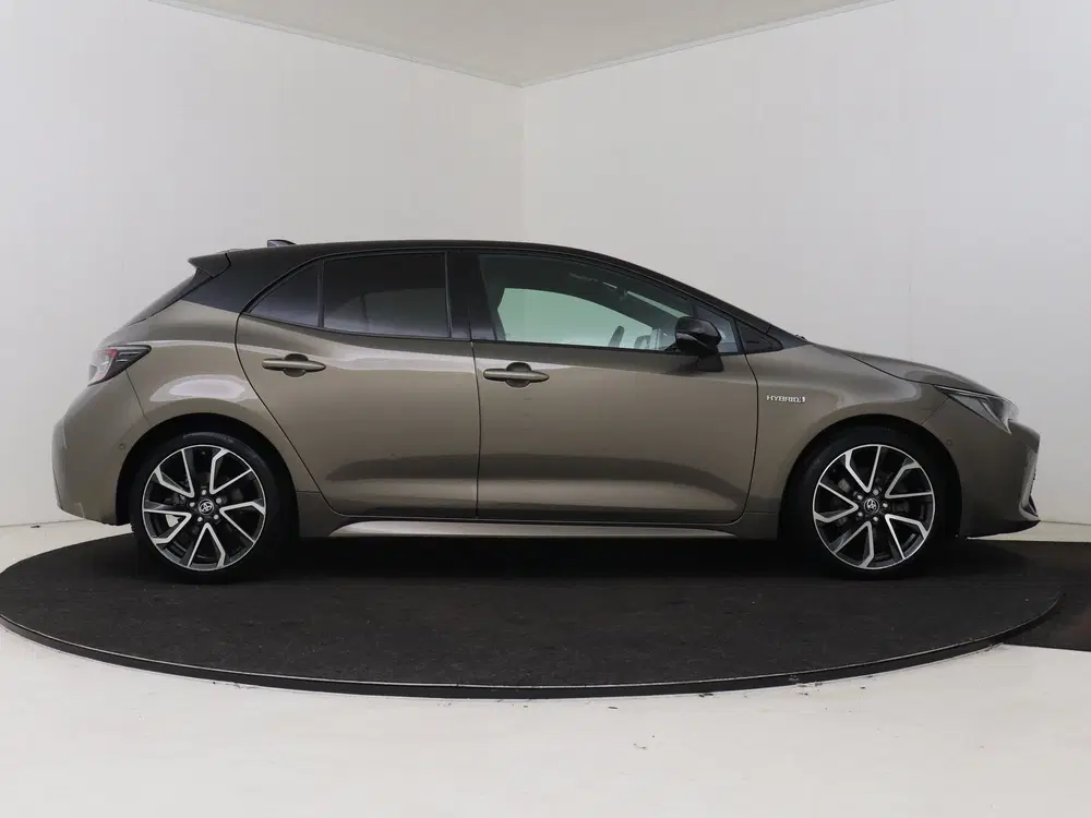 Toyota Corolla 2.0 Hybrid Premium uit 2021, foto 12