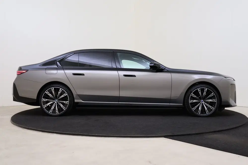 BMW i7 50 xDrive M Sport uit 2026, foto 7