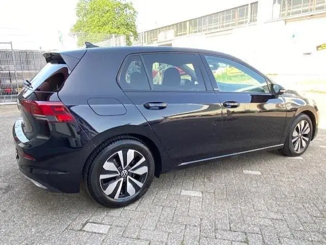 Volkswagen Golf 2.0 TDI Style uit 2024, foto 2