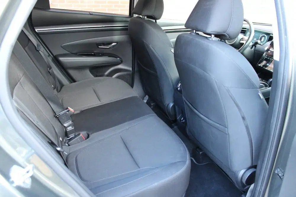 Hyundai TUCSON 1.6 T-GDI HEV Comfort Smart uit 2023, foto 10