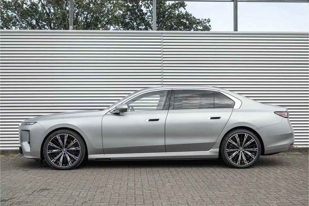 BMW i7 50 xDrive uit 2026, foto 12