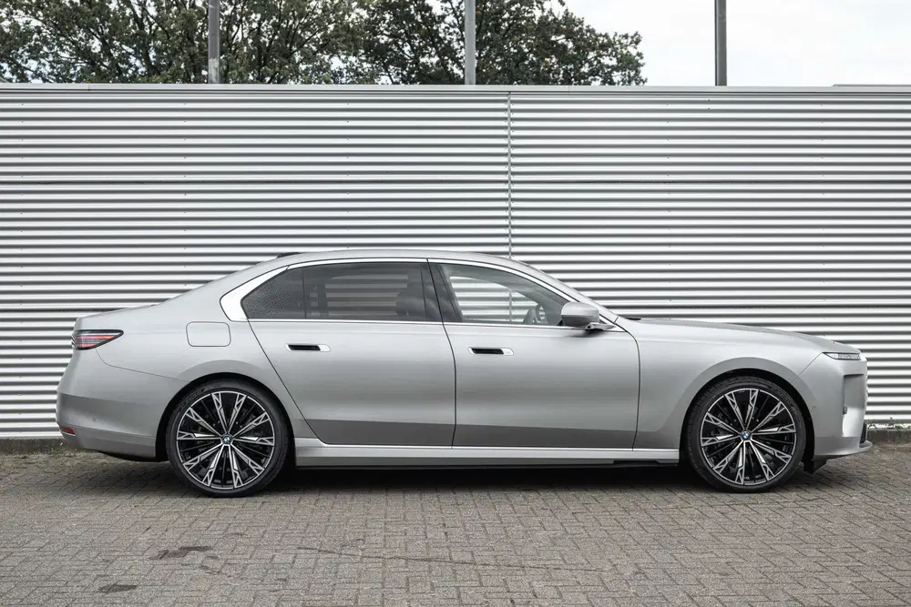 BMW i7 50 xDrive uit 2026, foto 3