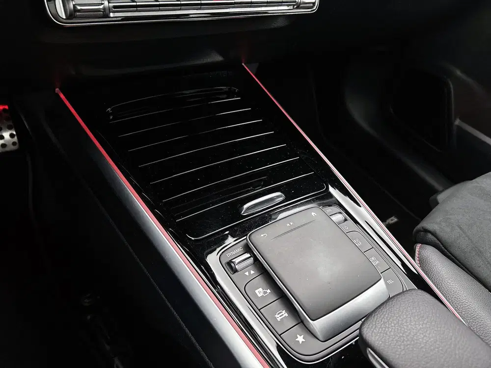 Mercedes-Benz GLB 200 Business Solution AMG uit 2023, foto 12