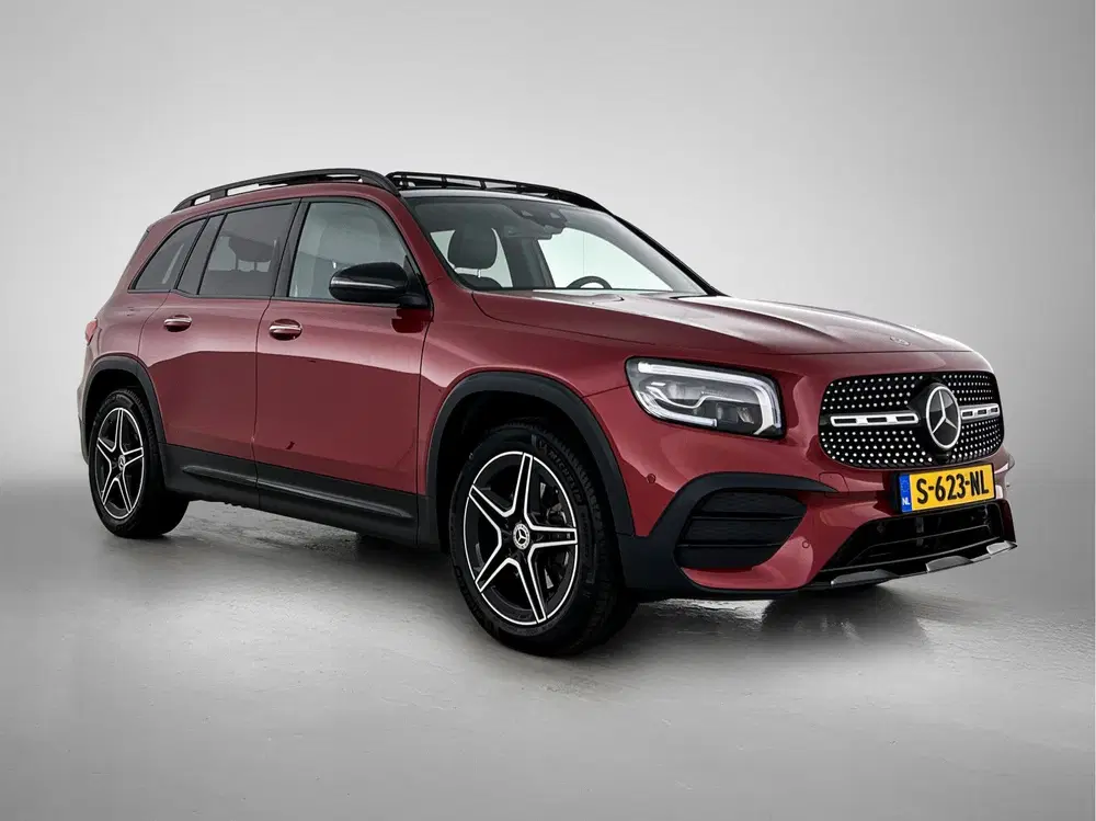 Mercedes-Benz GLB 200 Business Solution AMG uit 2023, foto 15