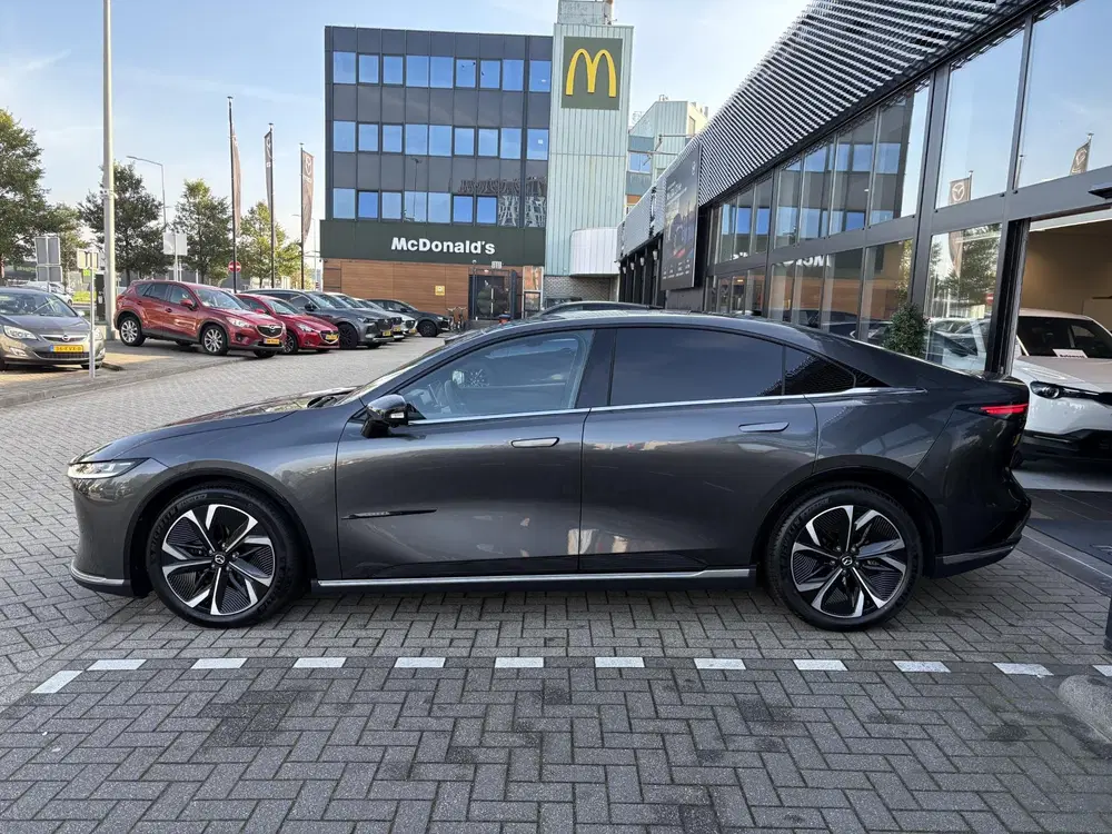 Mazda 6e Takumi Long Range 80 kWh NL auto uit 2026, foto 2
