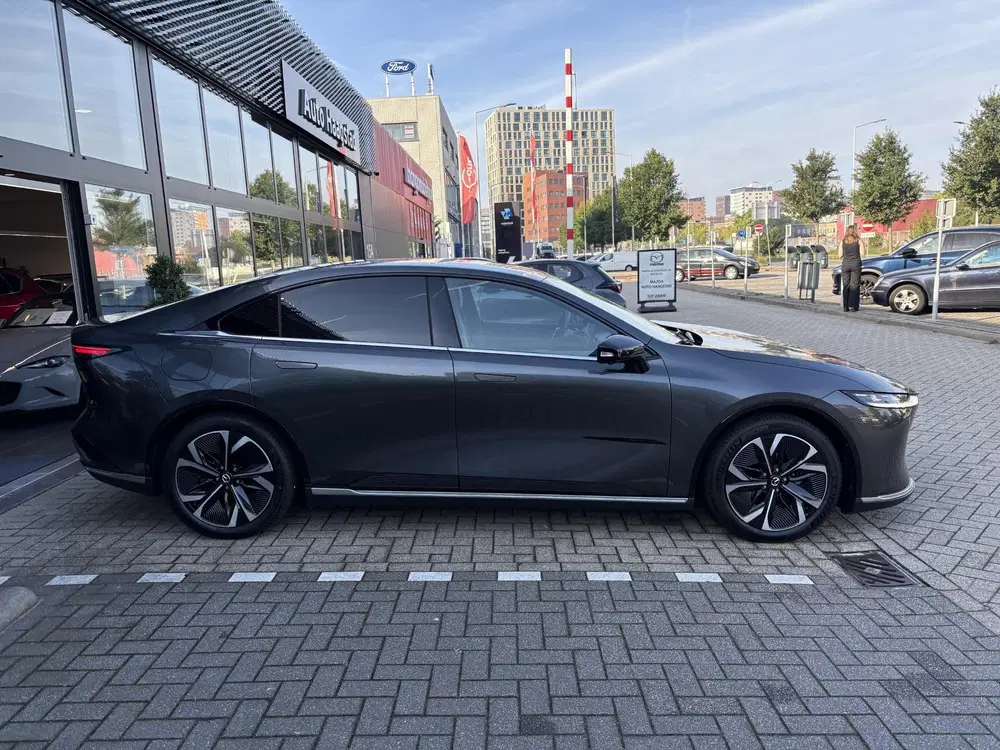 Mazda 6e Takumi Long Range 80 kWh NL auto uit 2026, foto 5