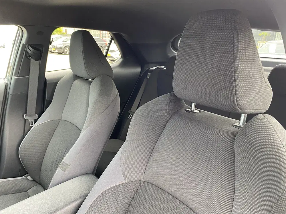 Toyota C-HR 1.8 Hybrid 140 Business Plus App-Connect uit 2024, foto 13