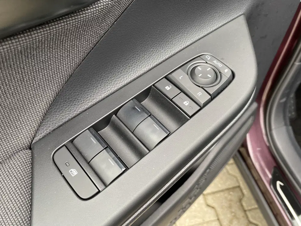 Toyota C-HR 1.8 Hybrid 140 Business Plus App-Connect uit 2024, foto 15