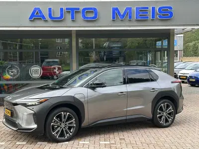 Toyota bZ4X Premium 4WD 71 KWH Glazen dak Leder JBL St uit 2022