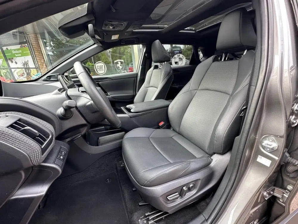 Toyota bZ4X Premium 4WD 71 KWH Glazen dak Leder JBL St uit 2022, foto 12