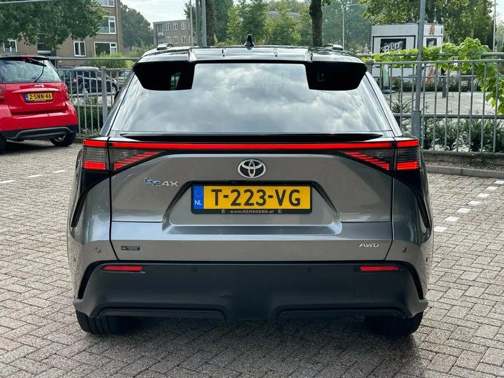 Toyota bZ4X Premium 4WD 71 KWH Glazen dak Leder JBL St uit 2022, foto 5